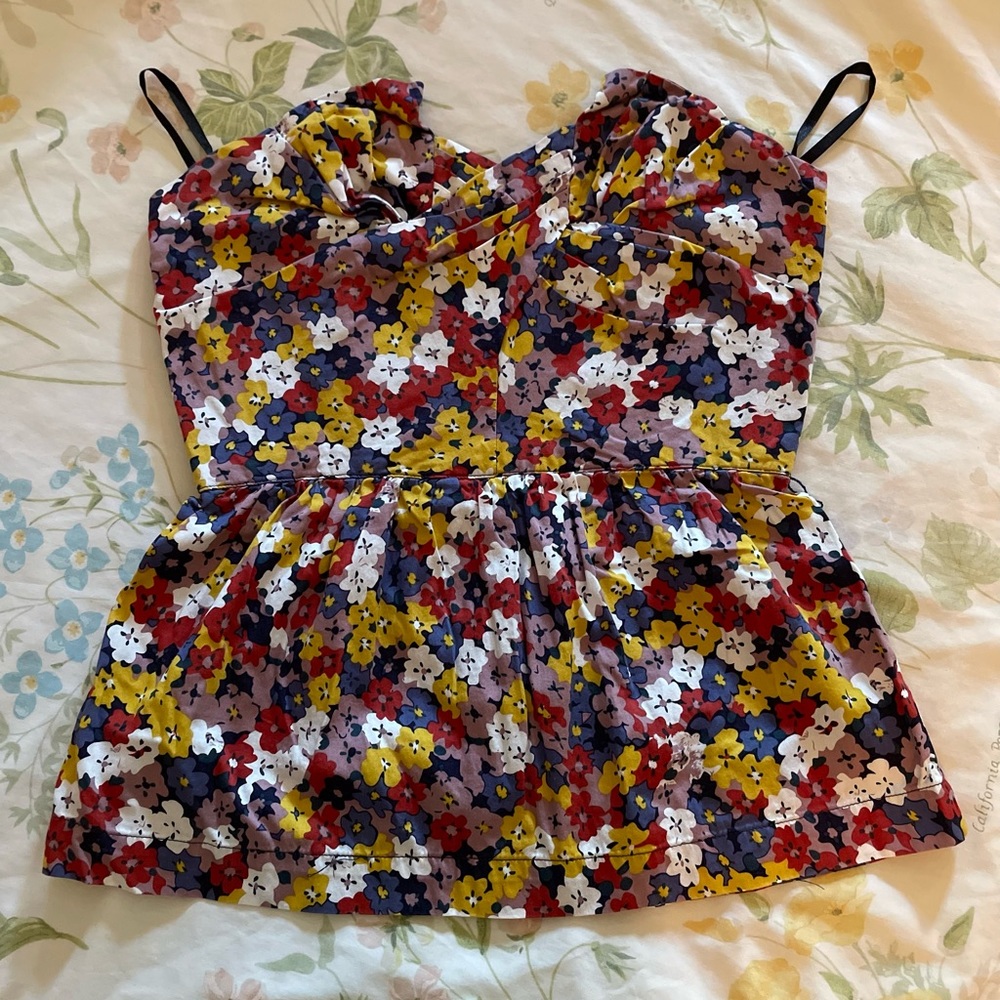 Floral strapless top!